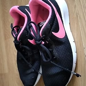 Women's Nikes, size 5.